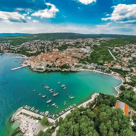 Apartment Gorgeous In With Swimming Pool Malinska