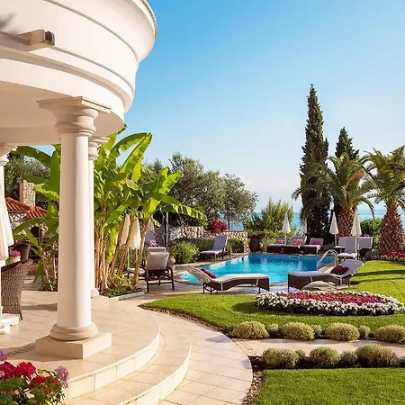 Apartment Gorgeous In With Swimming Pool