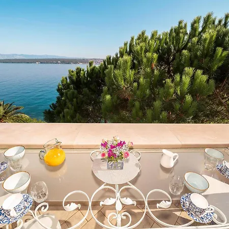 Apartment Gorgeous In With Swimming Pool Malinska